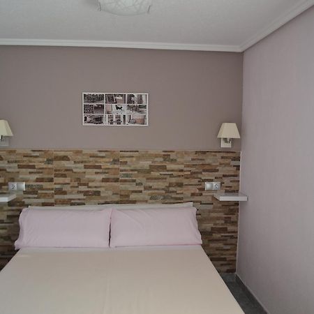 Hostal La Pilarica Paterna Exteriér fotografie