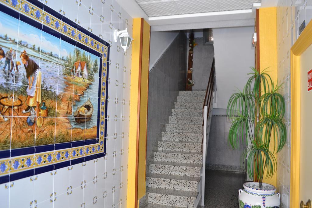 Hostal La Pilarica Paterna Exteriér fotografie