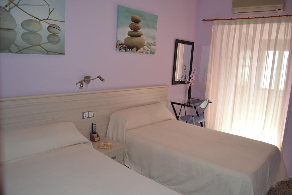 Hostal La Pilarica Paterna Pokoj fotografie