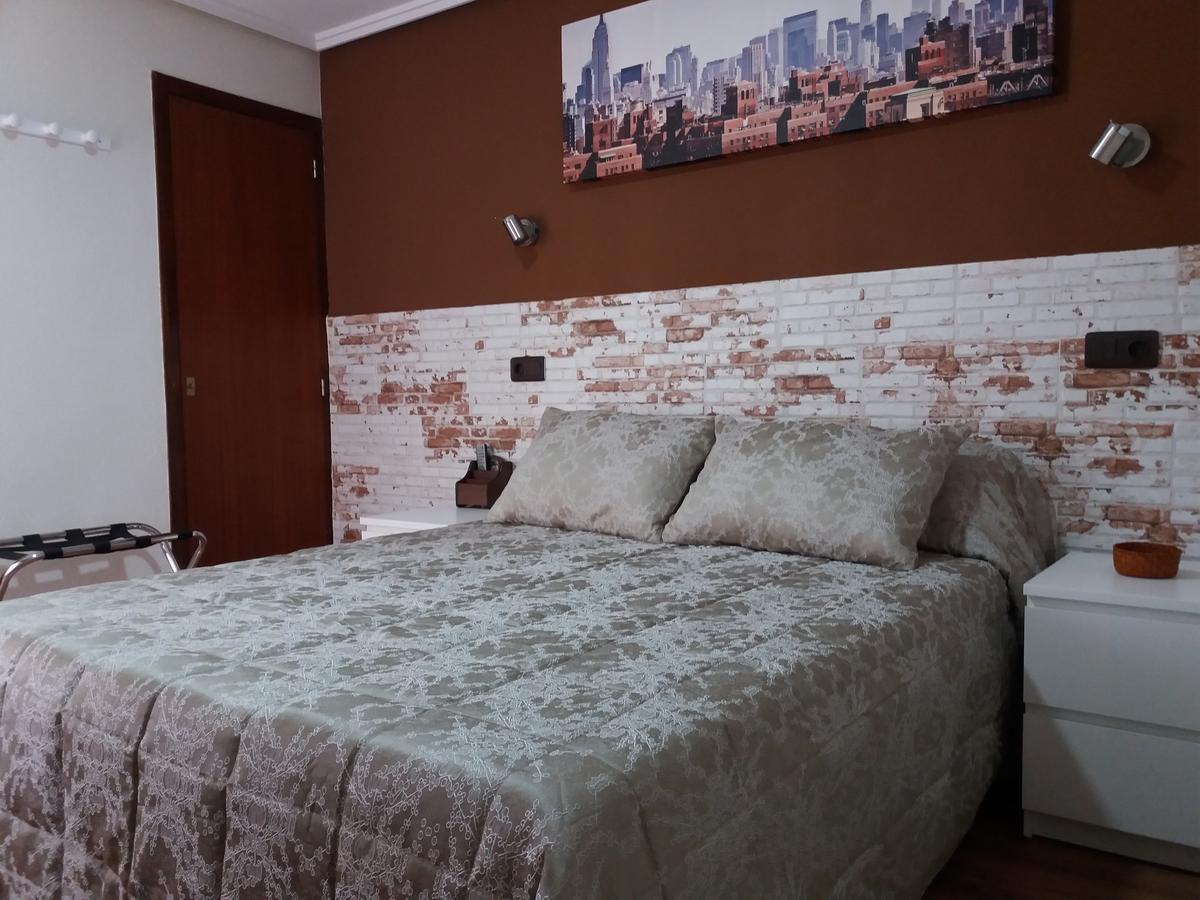 Hostal La Pilarica Paterna Exteriér fotografie