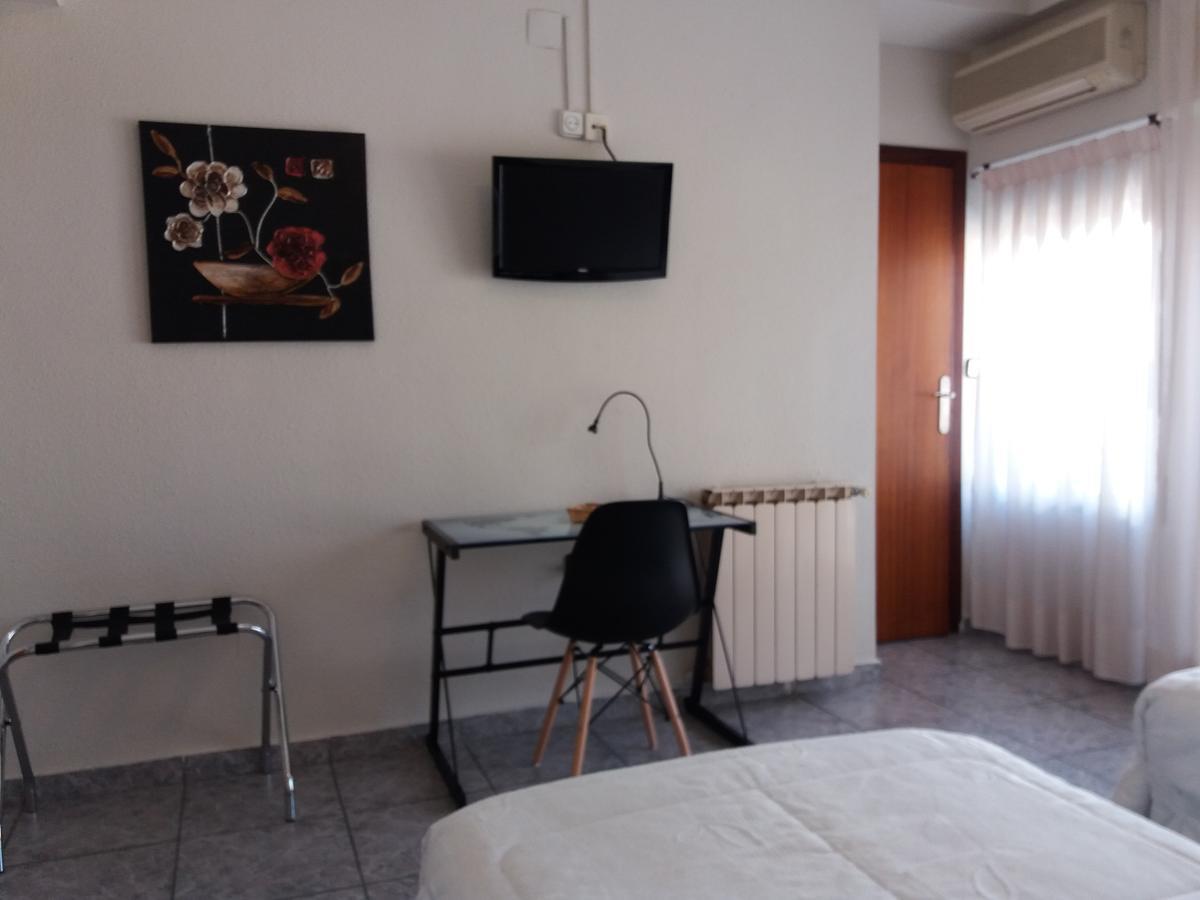 Hostal La Pilarica Paterna Pokoj fotografie