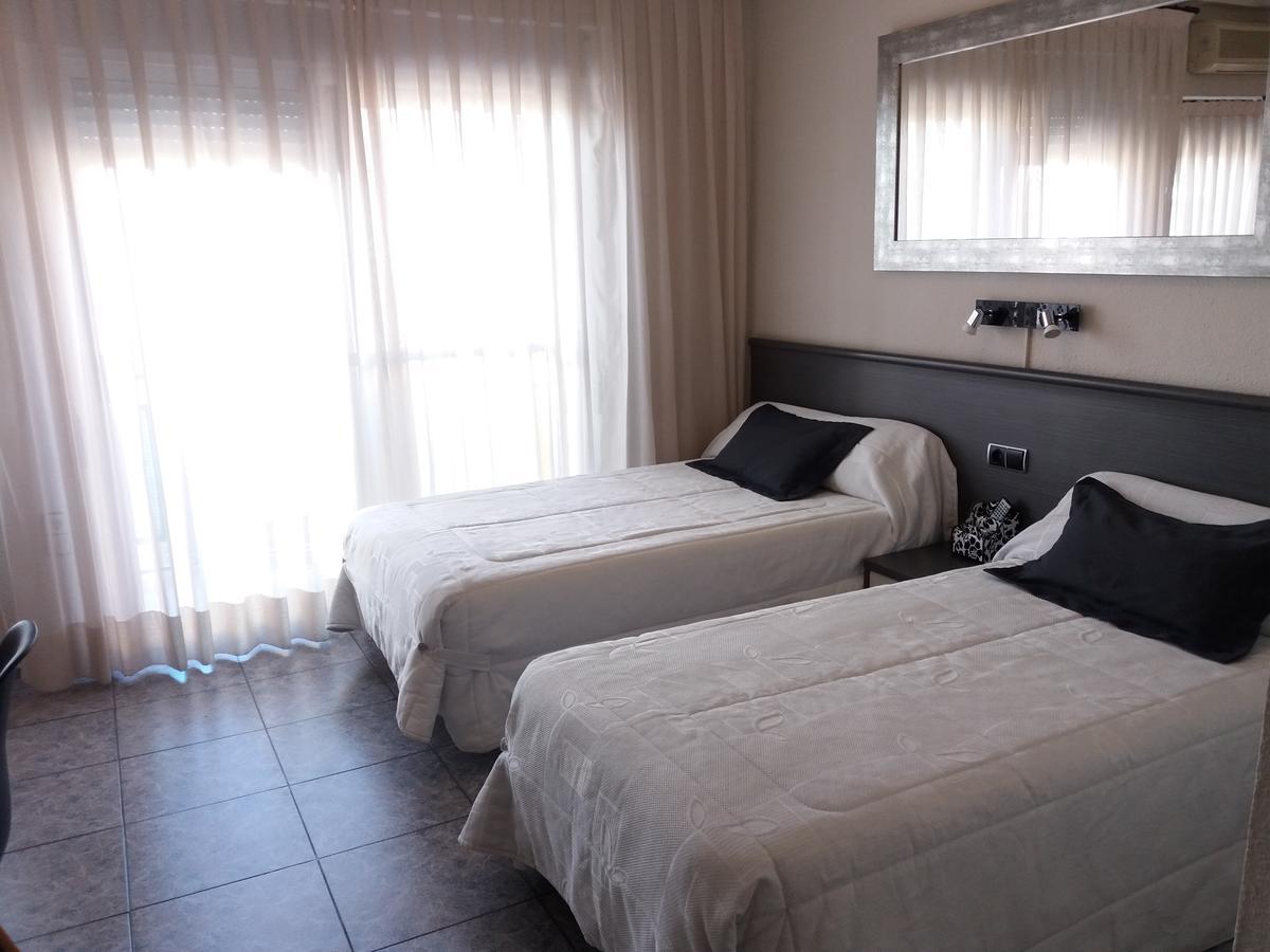 Hostal La Pilarica Paterna Exteriér fotografie