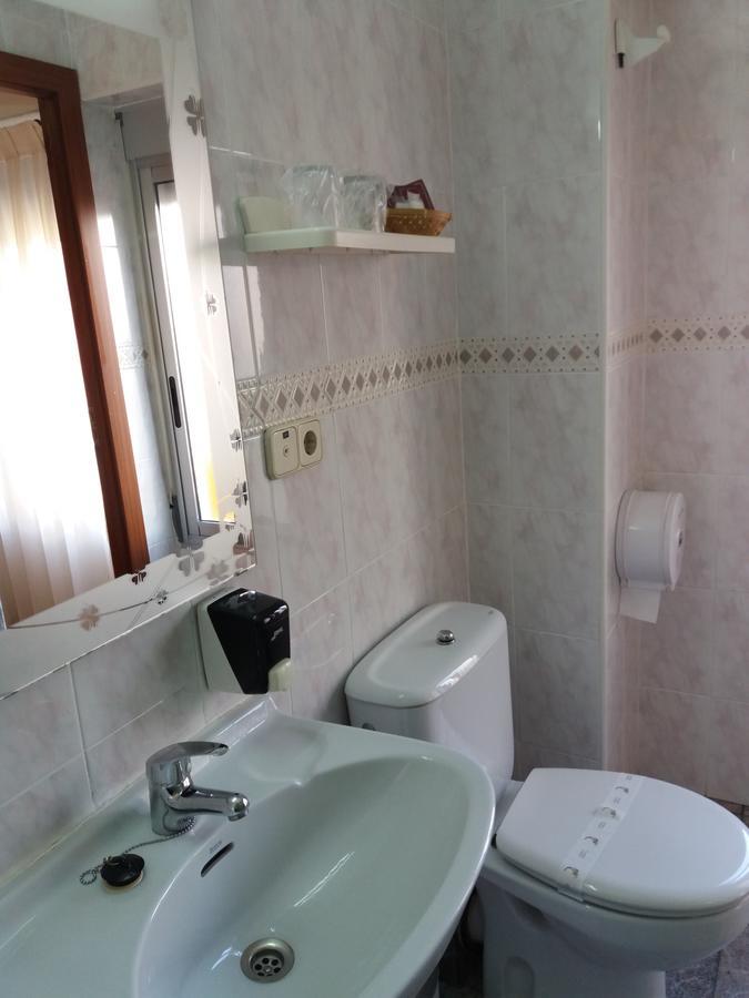 Hostal La Pilarica Paterna Exteriér fotografie