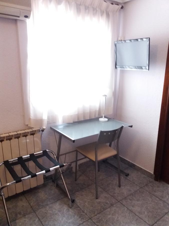 Hostal La Pilarica Paterna Pokoj fotografie