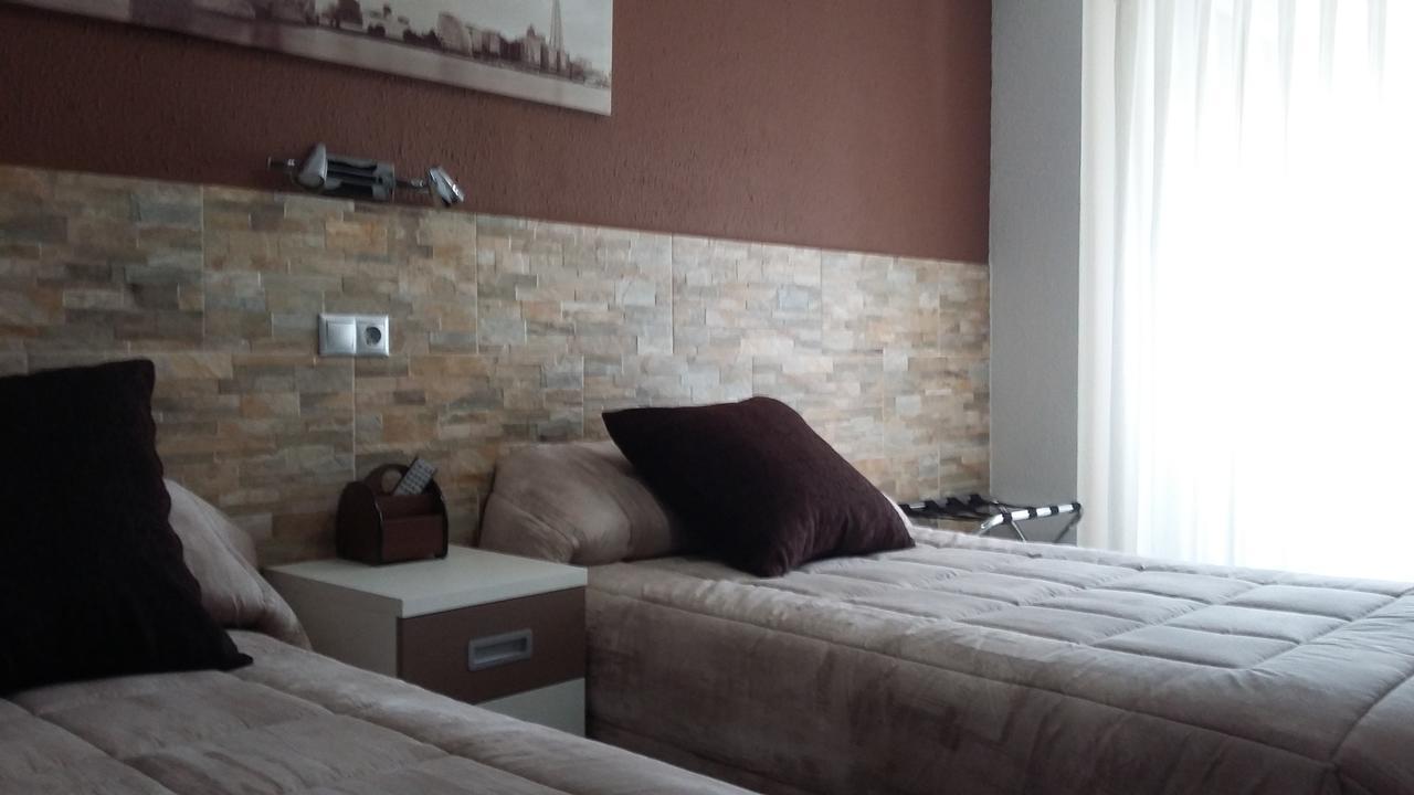 Hostal La Pilarica Paterna Exteriér fotografie