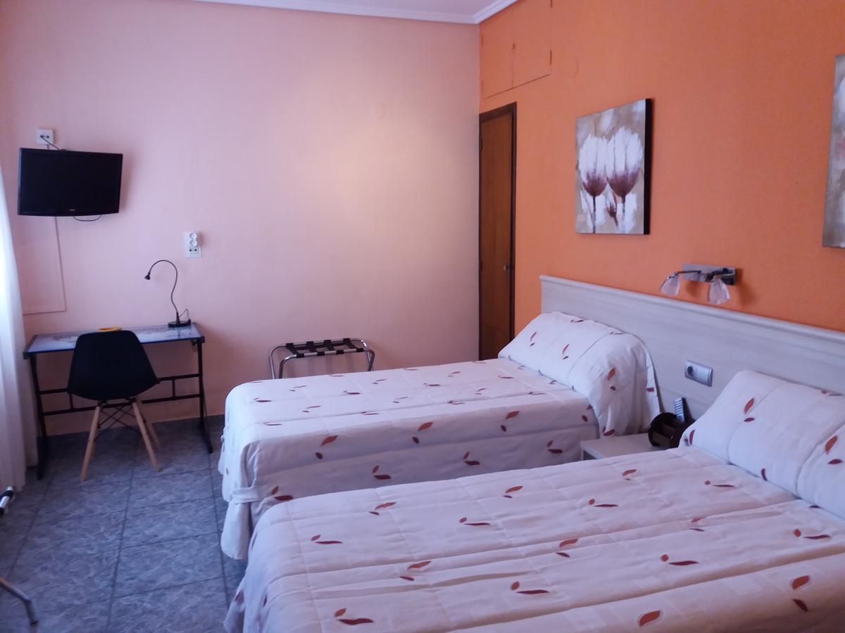 Hostal La Pilarica Paterna Exteriér fotografie