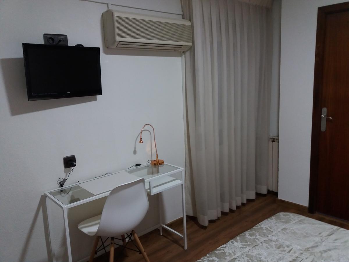 Hostal La Pilarica Paterna Exteriér fotografie