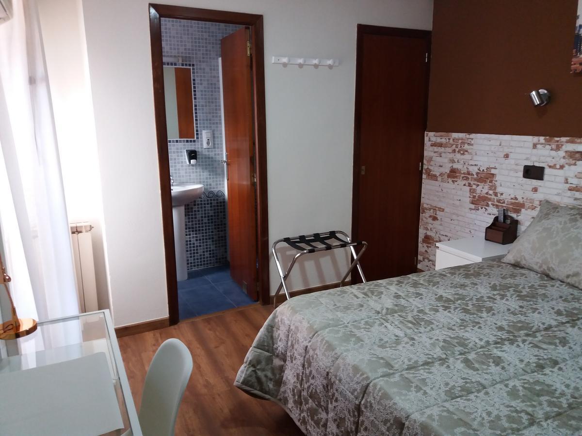 Hostal La Pilarica Paterna Exteriér fotografie
