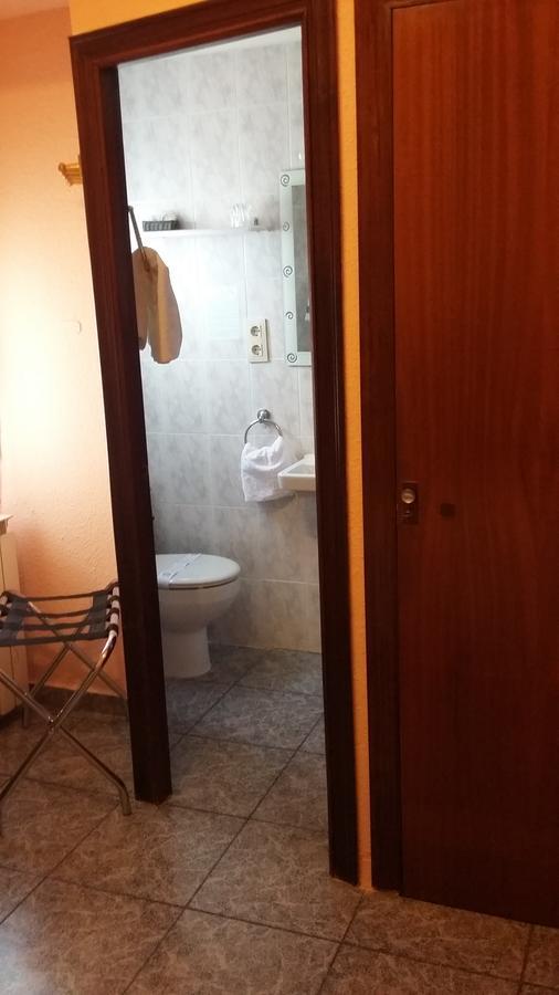 Hostal La Pilarica Paterna Exteriér fotografie