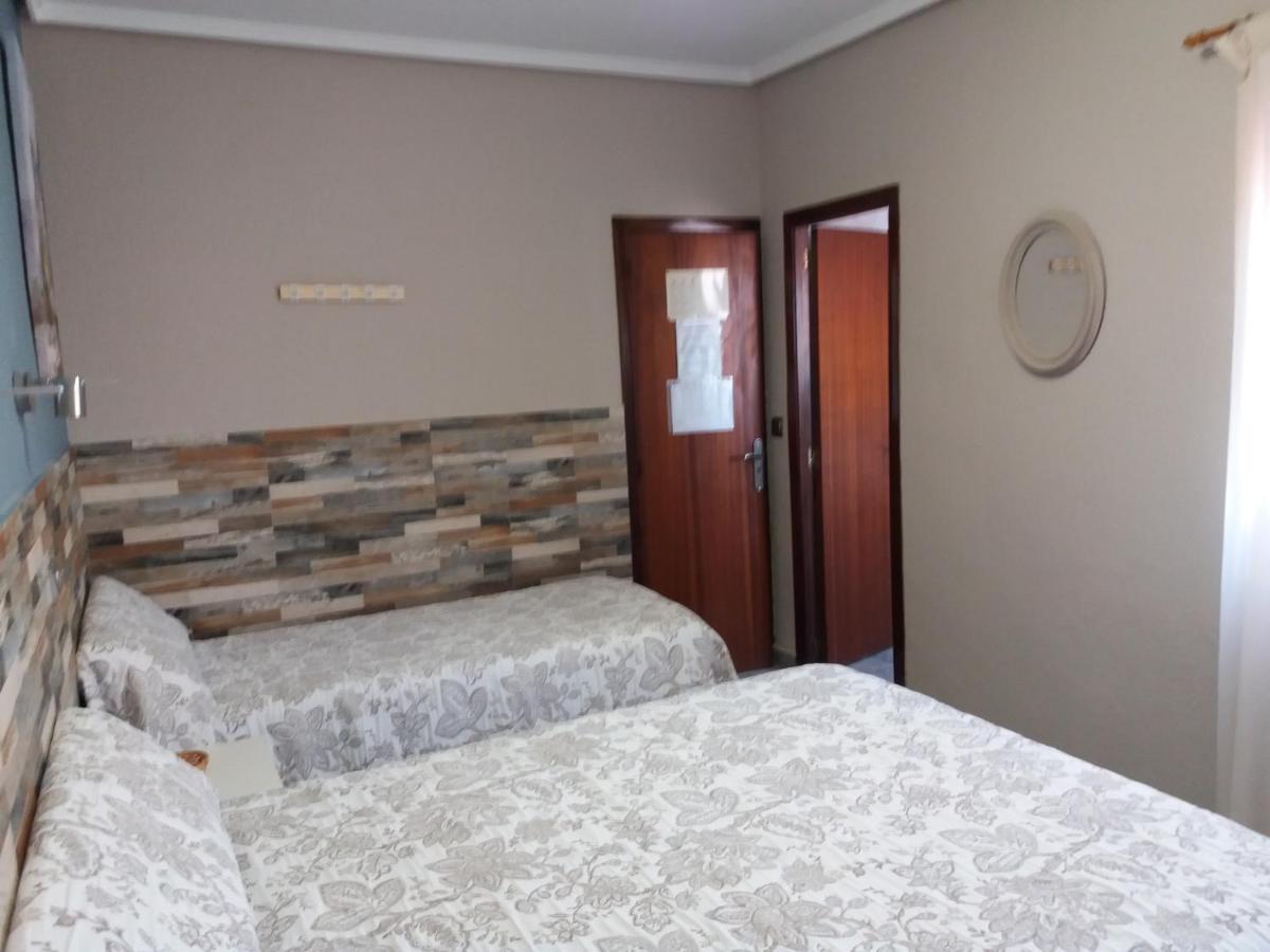 Hostal La Pilarica Paterna Pokoj fotografie